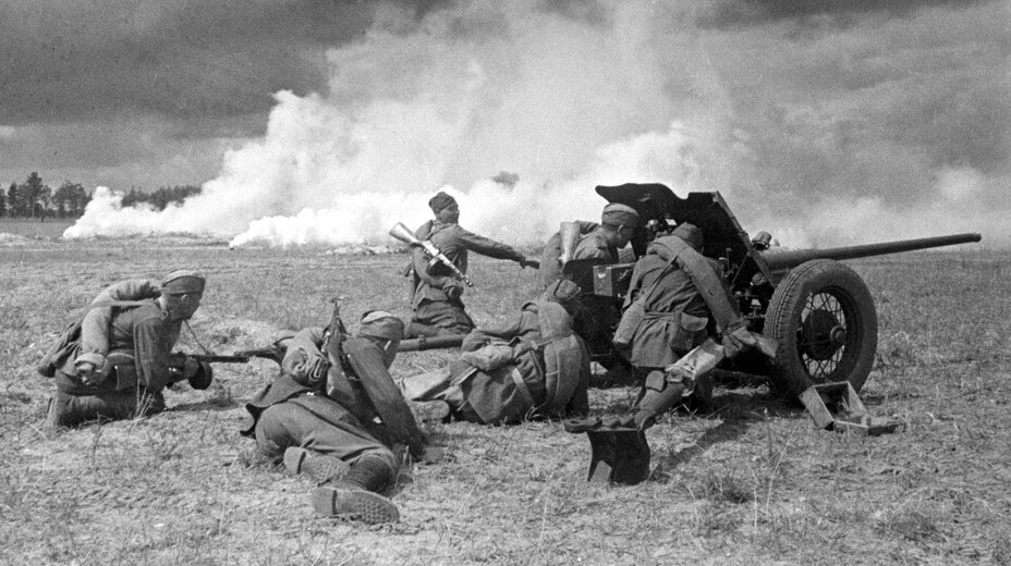 Історичне фото 45-мм гармати 53-К