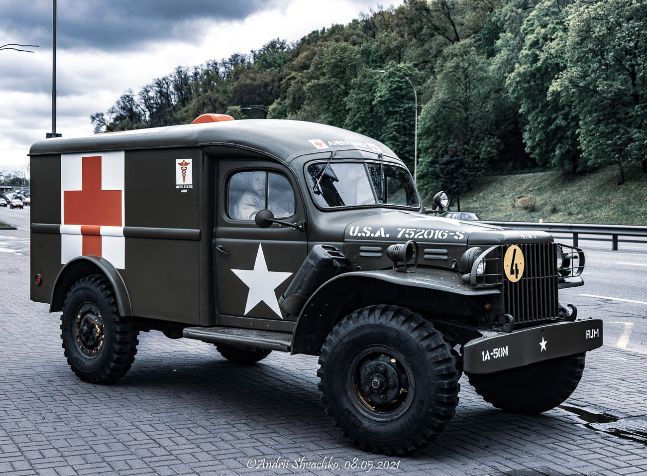 V-Day ретро пробіг