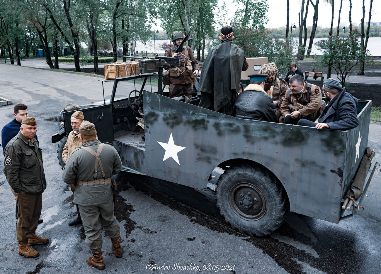 V-Day ретро пробіг