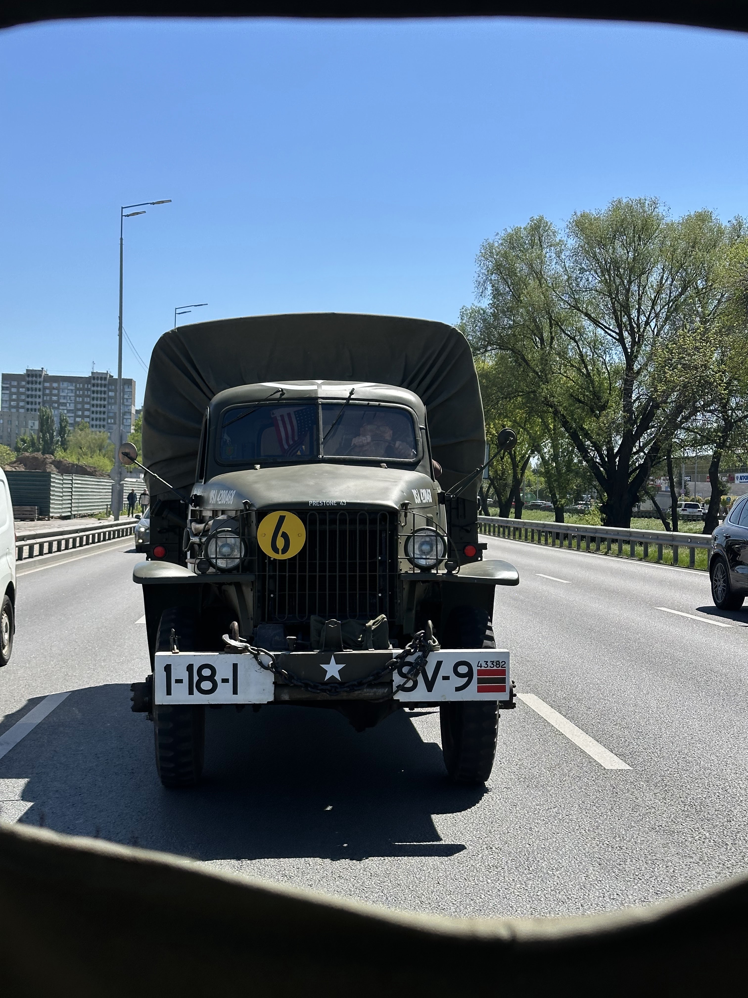 Їдемо на виставку Old Car Land