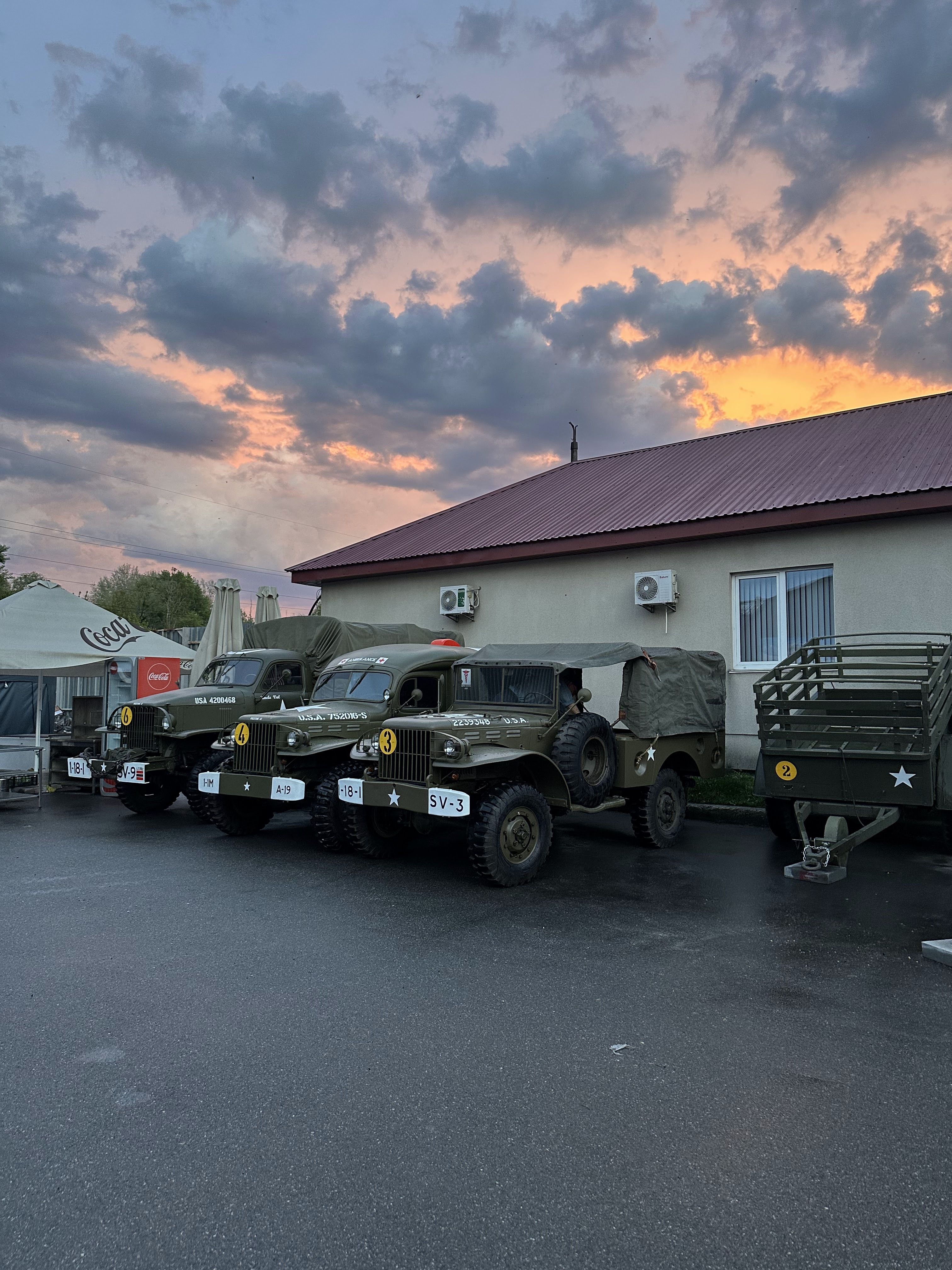 Презентація американської техніки та спорядження Колес війни на виставці