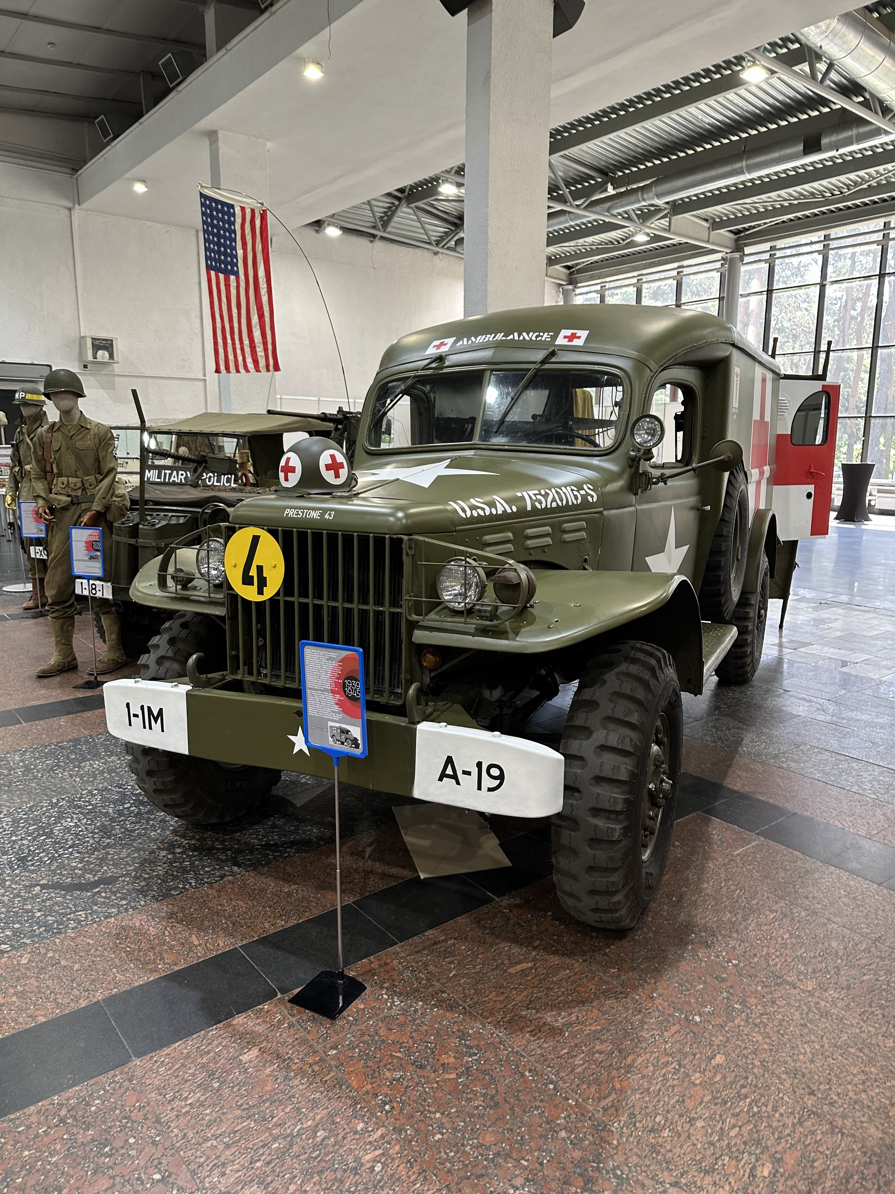 Зірки Old Car Land