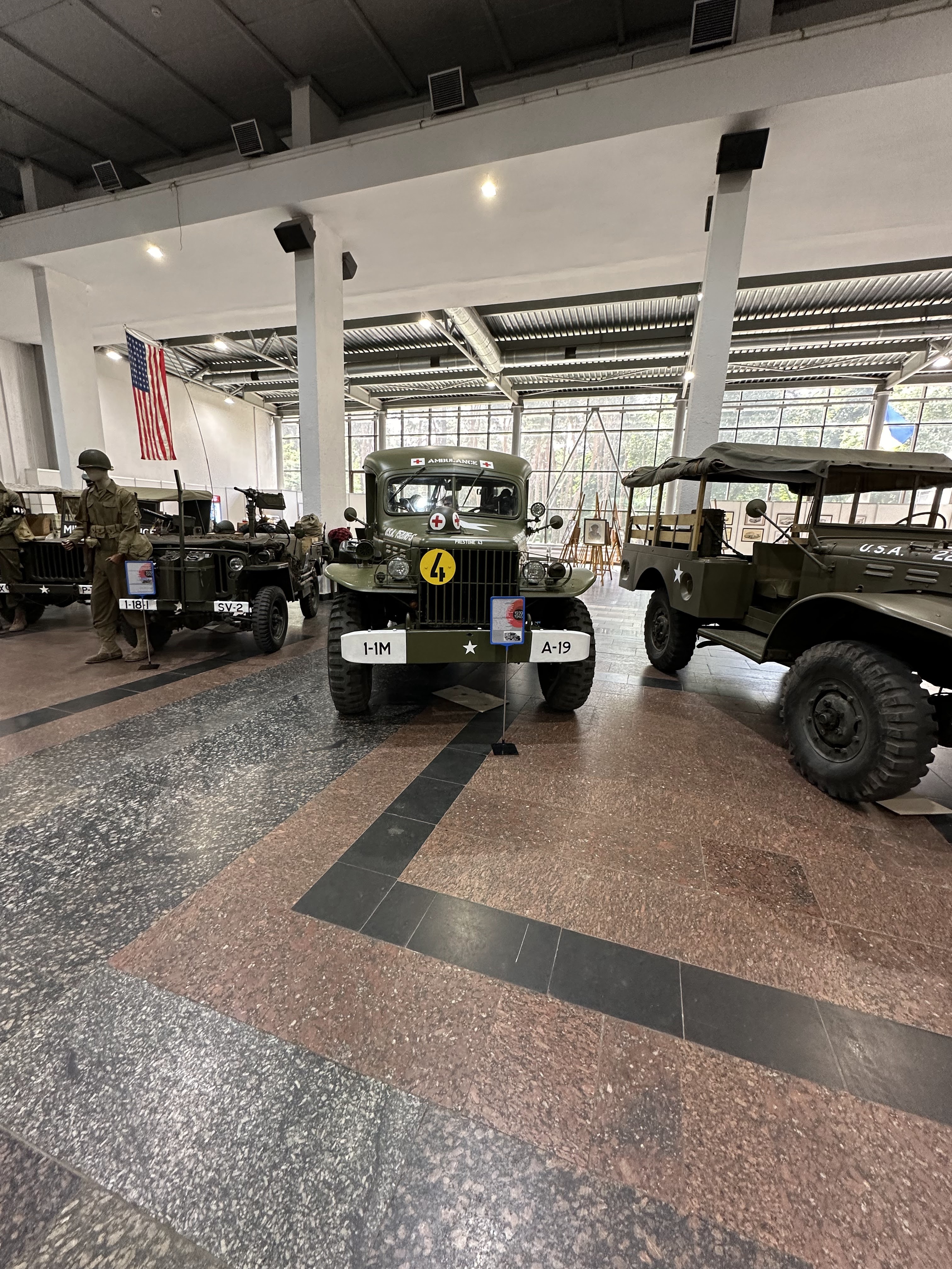 Зірки Old Car Land