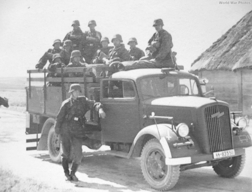 Історичне фото Opel Blitz