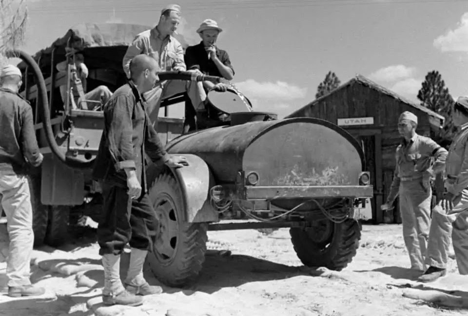 Історичне фото Water Buffalo G-527