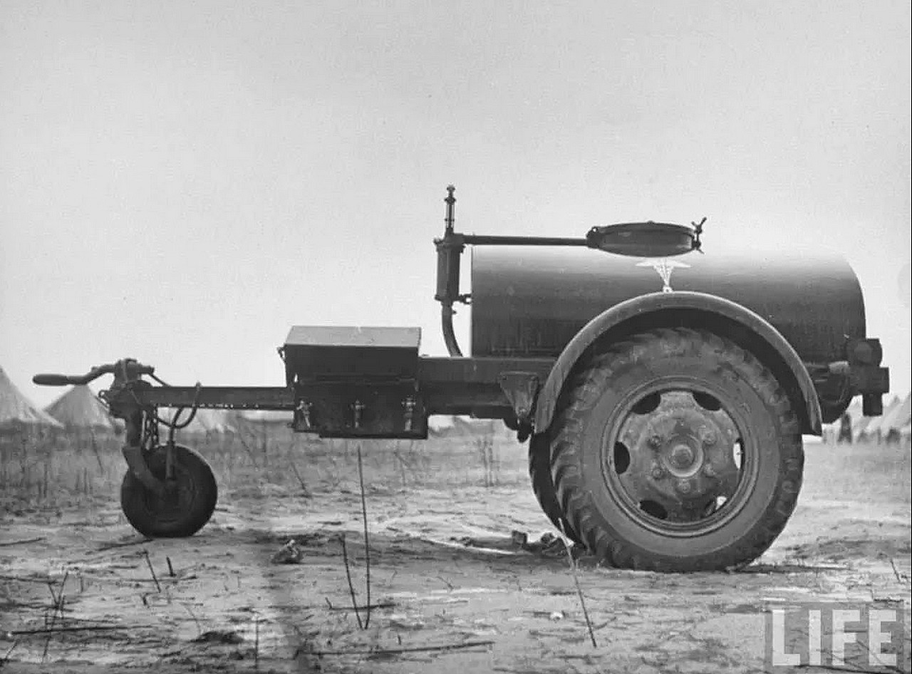 Історичне фото Water Buffalo G-527